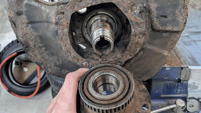 دلیل اصلی صدای غیرعادی بلبرینگ